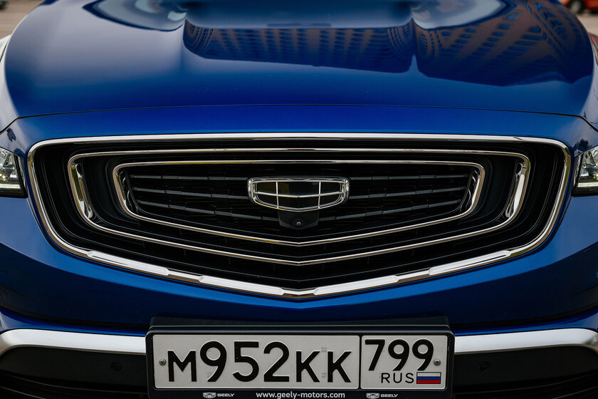Если хочется Volvo, но без переплаты: тест-драйв Geely Atlas Pro — Встреча. 1