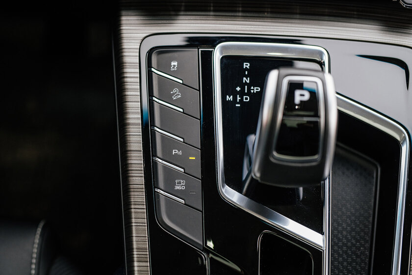 Если хочется Volvo, но без переплаты: тест-драйв Geely Atlas Pro — Встреча. 37