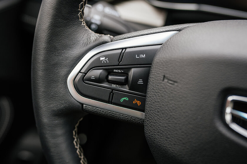 Если хочется Volvo, но без переплаты: тест-драйв Geely Atlas Pro — Встреча. 39