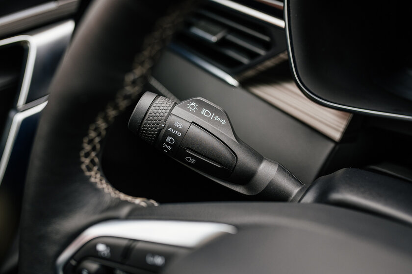Если хочется Volvo, но без переплаты: тест-драйв Geely Atlas Pro — Встреча. 41