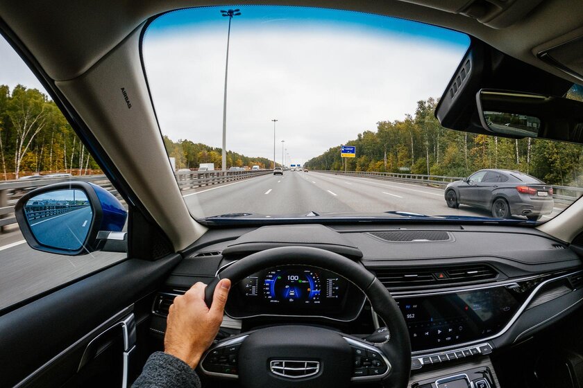Если хочется Volvo, но без переплаты: тест-драйв Geely Atlas Pro — В путь. 1
