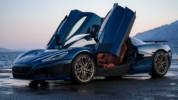 10 самых быстрых серийных автомобилей. 400 км/час не предел
