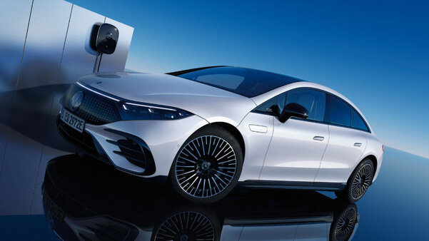 Самые дорогие электрокары в 2022 году. Mercedes и Tesla в догоняющих
