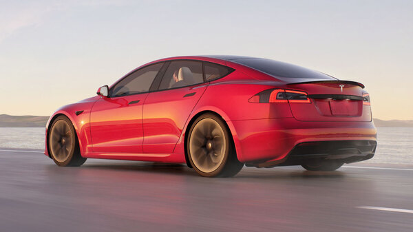 Самые дорогие электрокары в 2022 году. Mercedes и Tesla в догоняющих
