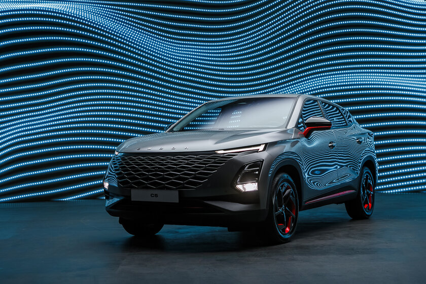 В России представили стильный кроссовер Omoda C5: с шикарным салоном и адекватной ценой