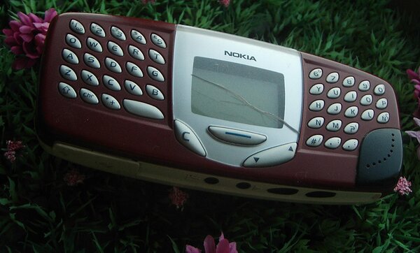 Об этих телефонах Nokia мечтали наши родители. Сейчас таких не делают
