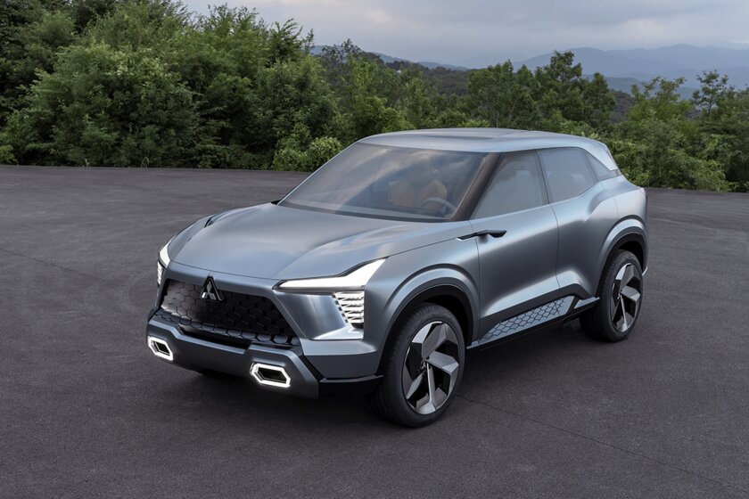 Mitsubishi показала будущее автомобилей глазами японцев: без зеркал, с огромными фарами