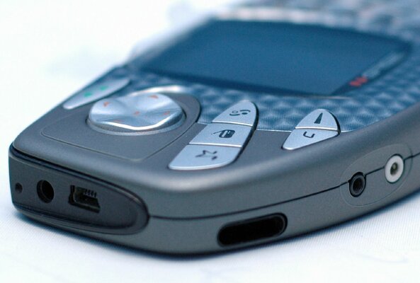 Об этих телефонах Nokia мечтали наши родители. Сейчас таких не делают