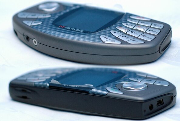 Об этих телефонах Nokia мечтали наши родители. Сейчас таких не делают