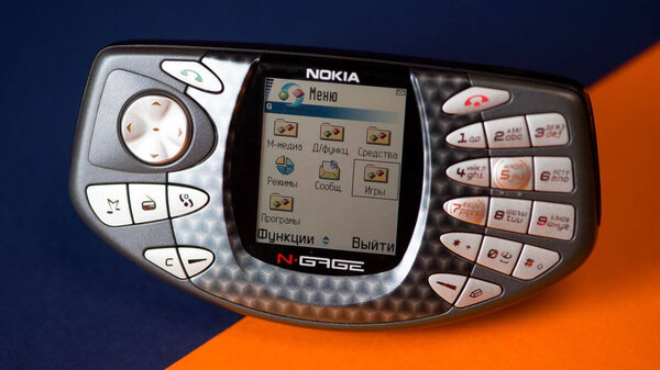 Об этих телефонах Nokia мечтали наши родители. Сейчас таких не делают
