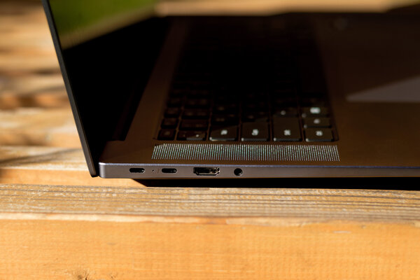 Ноутбук с соотношением сторон 3:2 — это удобно? Тестирую HUAWEI MateBook 16s — Интерфейсы и автономность. 2