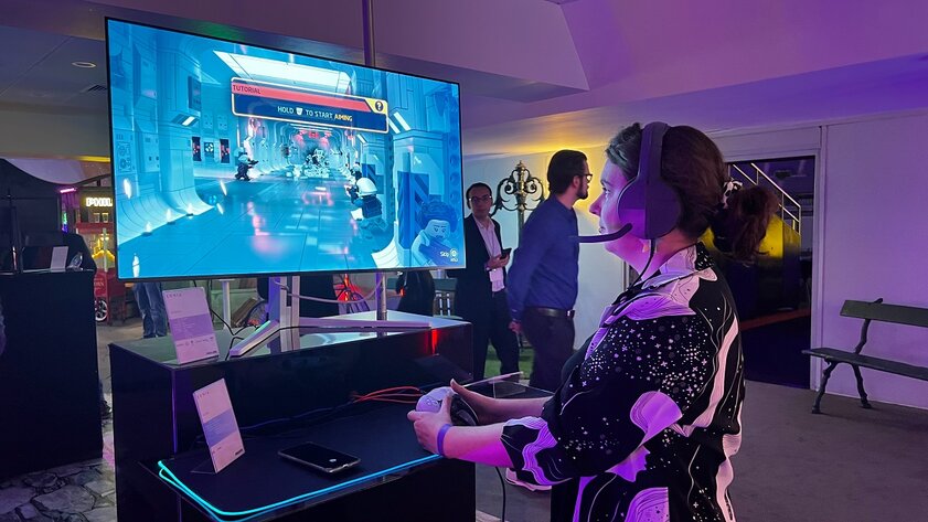 Игровой монитор для взрослого геймера: Philips представила Evnia в необычном корпусе