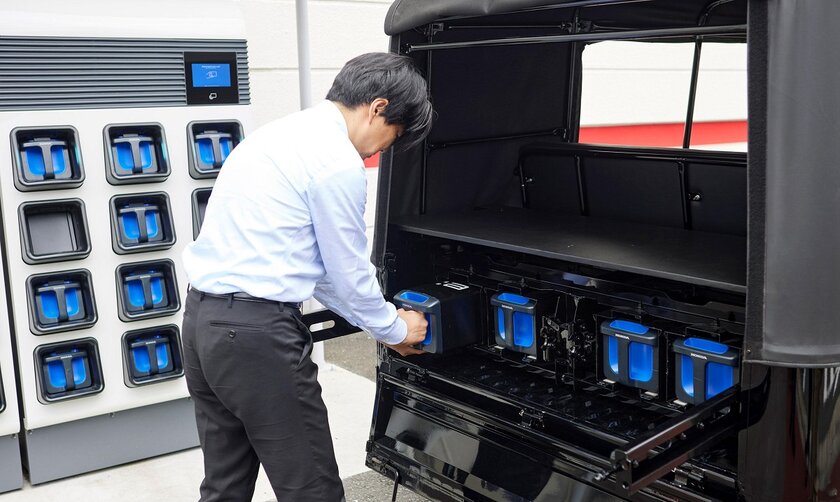 Honda представила систему быстрого обмена модульных аккумуляторов. Похожа на аренду павербанка