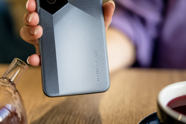 Космический внешний вид и классный экран: обзор Tecno Pova 4 Pro — Внешний вид. 5