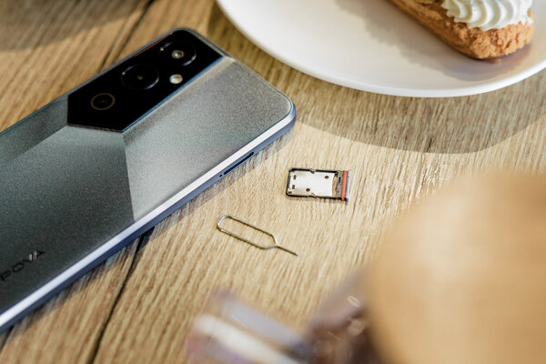 Космический внешний вид и классный экран: обзор Tecno Pova 4 Pro — Внешний вид. 9