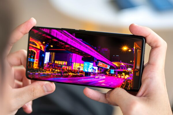 Какой смартфон купить в ноябре 2022: рейтинг лучших моделей на любой бюджет