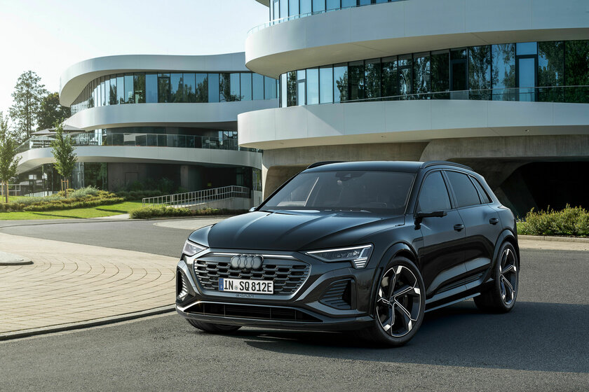 Audi представила совершенно новый Q8 e-tron: с дерзким кузовом и салоном из переработанных материалов