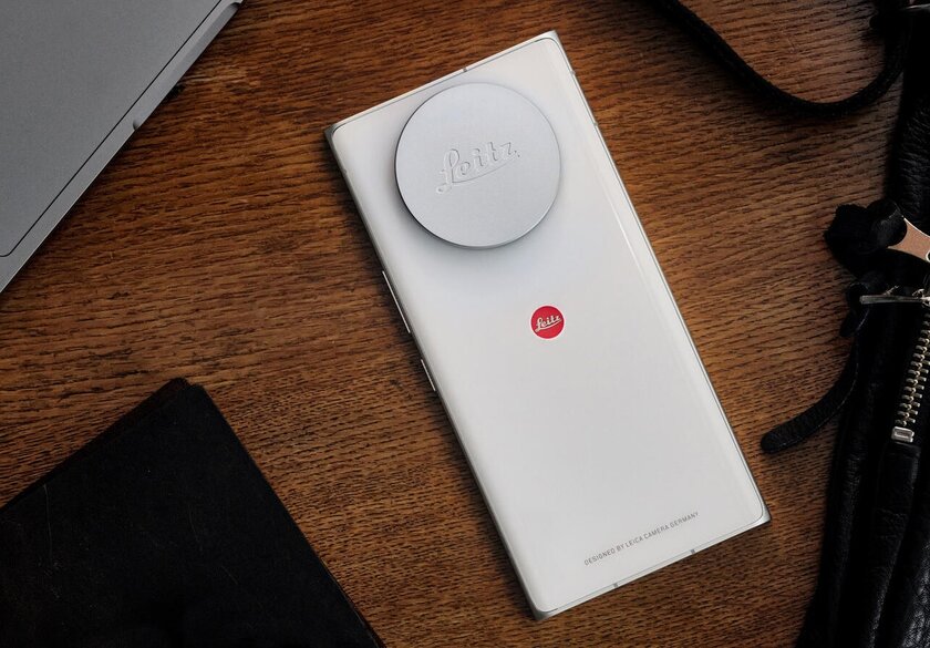 Leica выпустила смартфон Leitz Phone 2: большая камера с очень странным аксессуаром
