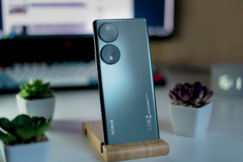 Обзор HONOR 70: сервисы Google, мощный процессор и надёжная начинка