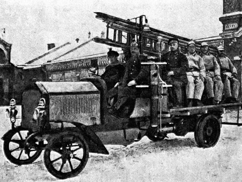 Самые первые транспортные средства, построенные в России. Начиная с 1896-го