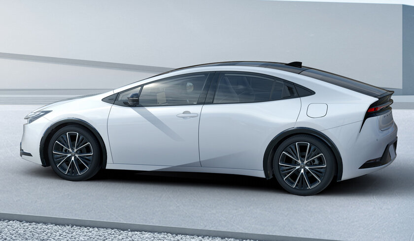 Toyota представила Prius 5-го поколения: с очень стильным кузовом, необычными фарами и гибридной силовой установкой