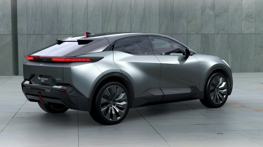 Toyota показала кроссовер из будущего: с изящным кузовом и изогнутыми дисплеями