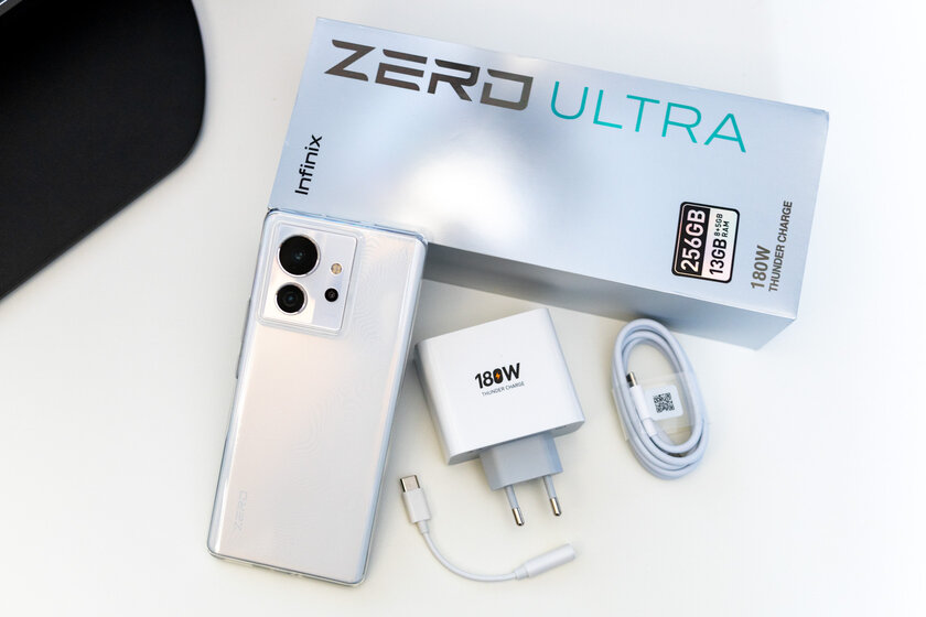 Обзор Infinix Zero Ultra: очень долгожданный флагман — Распаковка. 1