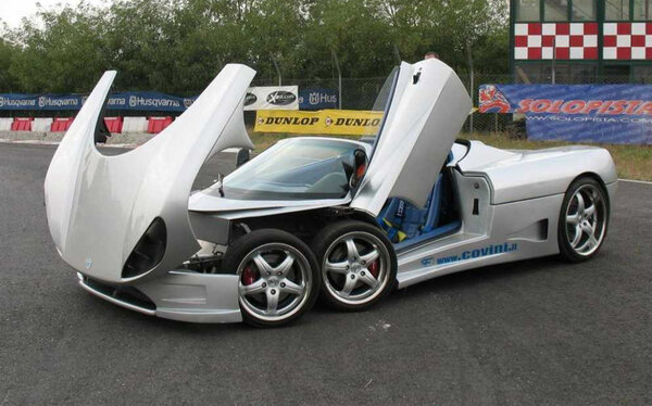 Шестиколёсниками бывают даже легковые автомобили! Отыскал 10 необычных моделей