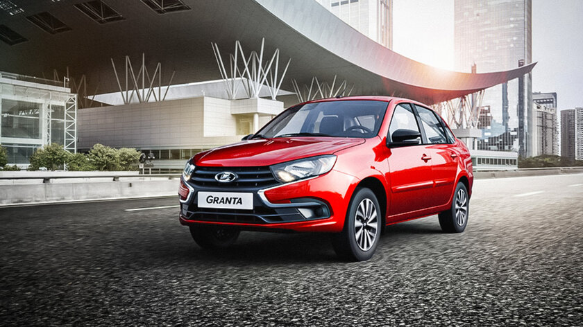 Почти каждый второй проданный новый авто в России — это LADA