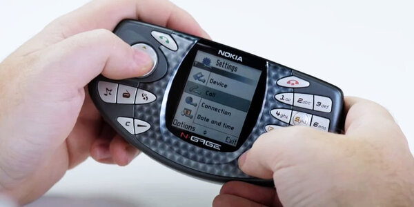 Интерес ➝ недоумение ➝ разочарование. Вспоминаем причины провала игрофона Nokia N-Gage