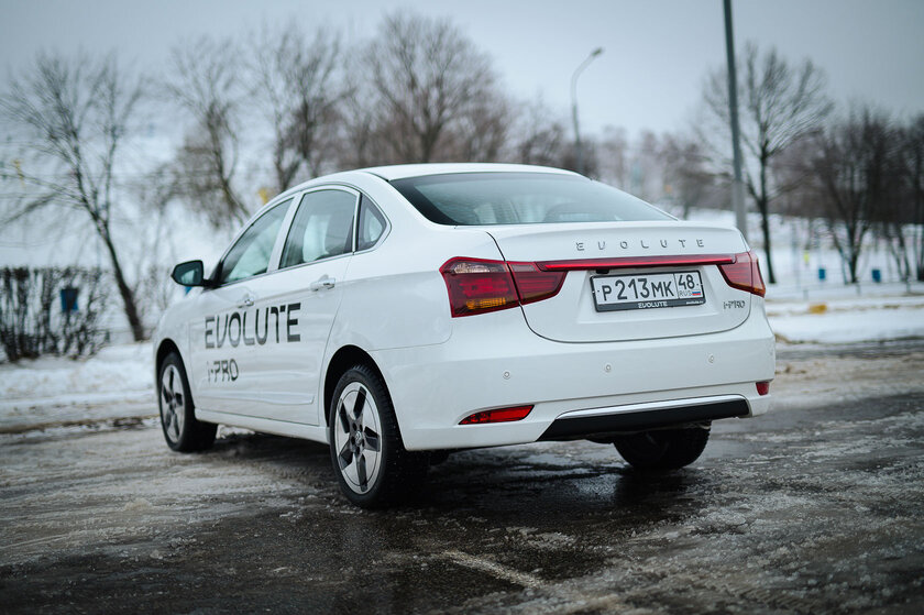 Каков «российский» электромобиль в деле? Пристально тестирую Evolute i-PRO — Отзыв. 1