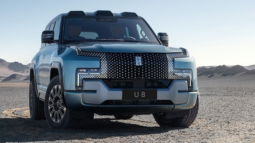 BYD представила премиальный внедорожник: с IP68, разгоном до сотни за 3 секунды и полным приводом