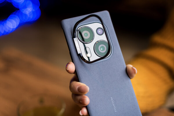 Этот смартфон будто отфотошопленный. Каково с Tecno Phantom X2 в реальной жизни — Внешний вид. 4
