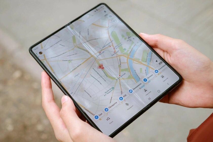 Samsung позаимствует у OPPO и Motorola конструкцию шарнира для складного смартфона