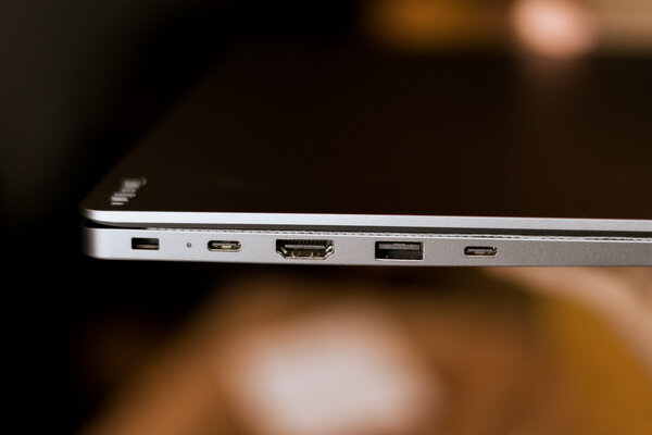 Обзор TECNO MEGABOOK T1: темная лошадка среди мобильных ПК