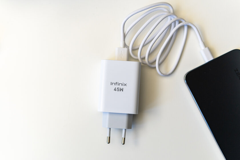 Эта фронталка лучше основной камеры. Обзор Infinix Zero 20