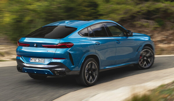 BMW обновила кроссоверы X5 и X6: новые двигатели и салон, внешне — мало изменений