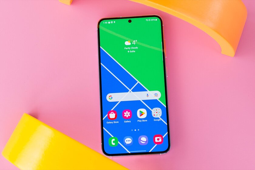 Все не любят, а мне понравился — и вам понравится. Обзор Samsung Galaxy S23 — Дисплей. 1