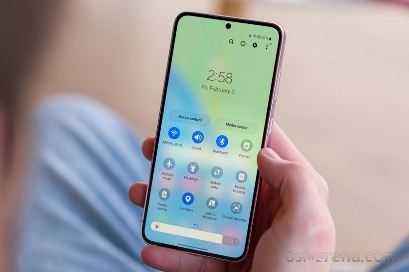 Все не любят, а мне понравился — и вам понравится. Обзор Samsung Galaxy S23 — Дисплей. 3