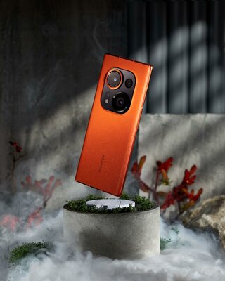 В России начались продажи флагмана Tecno Phantom X2 Pro с выдвижным портретным объективом