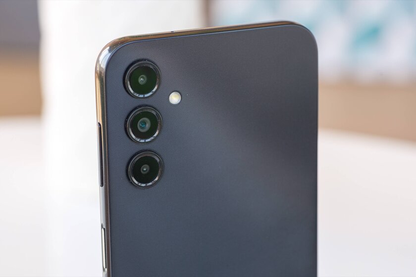 Обзор Samsung Galaxy A14 5G: корейцы нашли формулу бюджетного смартфона — Дизайн. 2