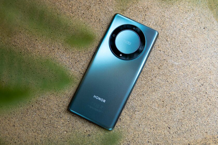 Нашёл компактный смартфон, который не хочется прятать в чехол. Обзор HONOR X9a
