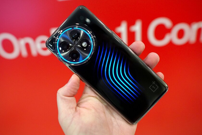 OnePlus представила смартфон с системой жидкостного охлаждения: прямо как на ПК