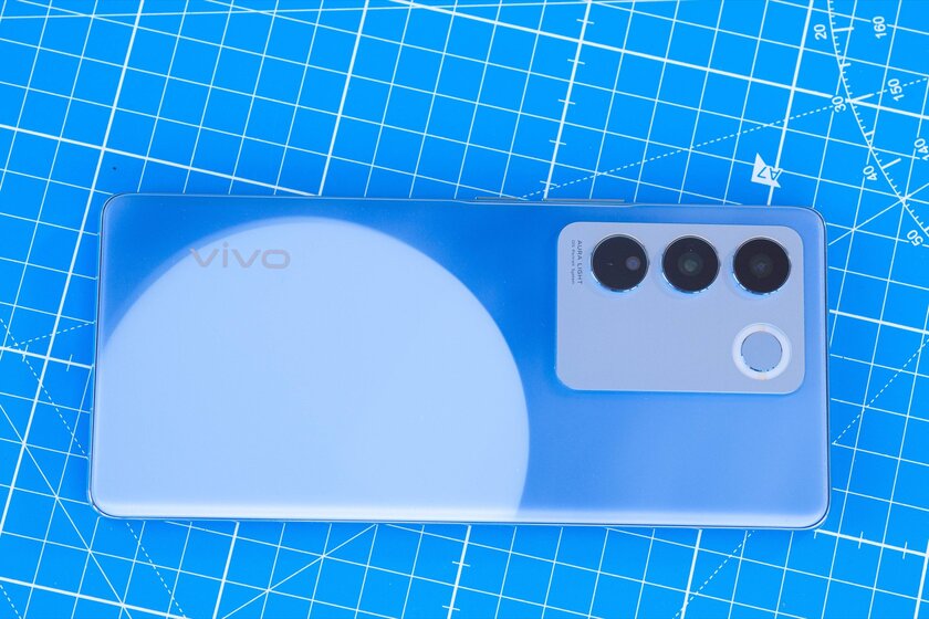 Меняет цвет корпуса и снимает почти как камерофоны. Обзор недорогого vivo V27 Pro — Дизайн. 2