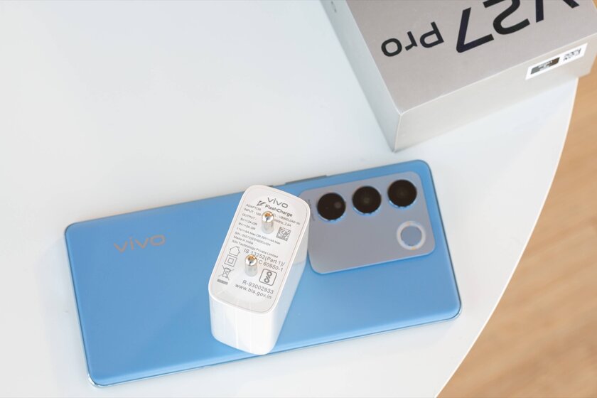 Меняет цвет корпуса и снимает почти как камерофоны. Обзор недорогого vivo V27 Pro — Автономность. 2