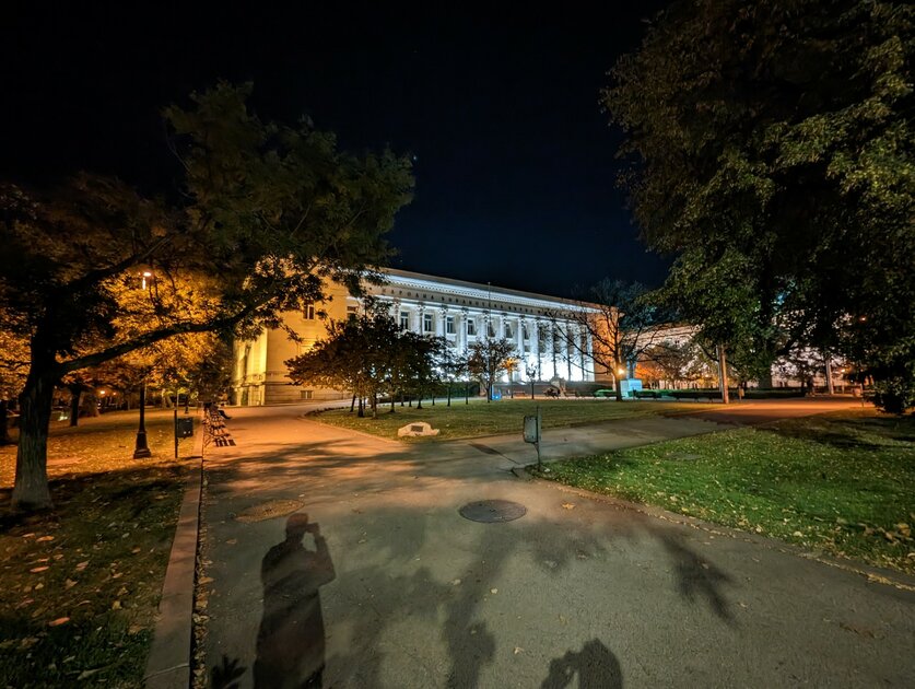 Топ телефонов с хорошей камерой в 2023: любой конкурирует с фотоаппаратами — Google Pixel 7 Pro — 69 800 рублей. 15