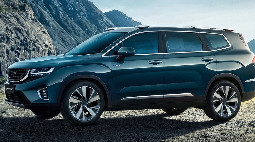 Солидный кузов, дорогой салон и 18-дюймовые диски: в Россию привезли кроссовер Geely Okavango