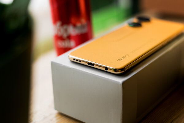 Странный, но хороший смартфон с микроскопом и кожей. Тестирую OPPO Reno8 T — Дизайн. 4