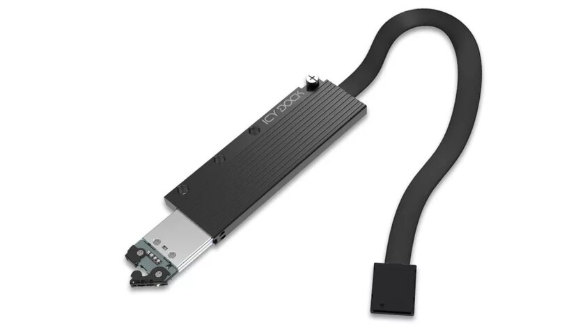 Создан адаптер для подключения SSD к фотоаппарату: выглядит неудобно