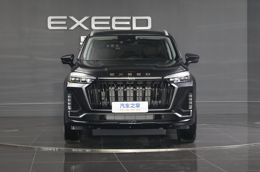 Exeed представила новое поколение кроссовера VX: с передовой платформой и огромными дисплеями